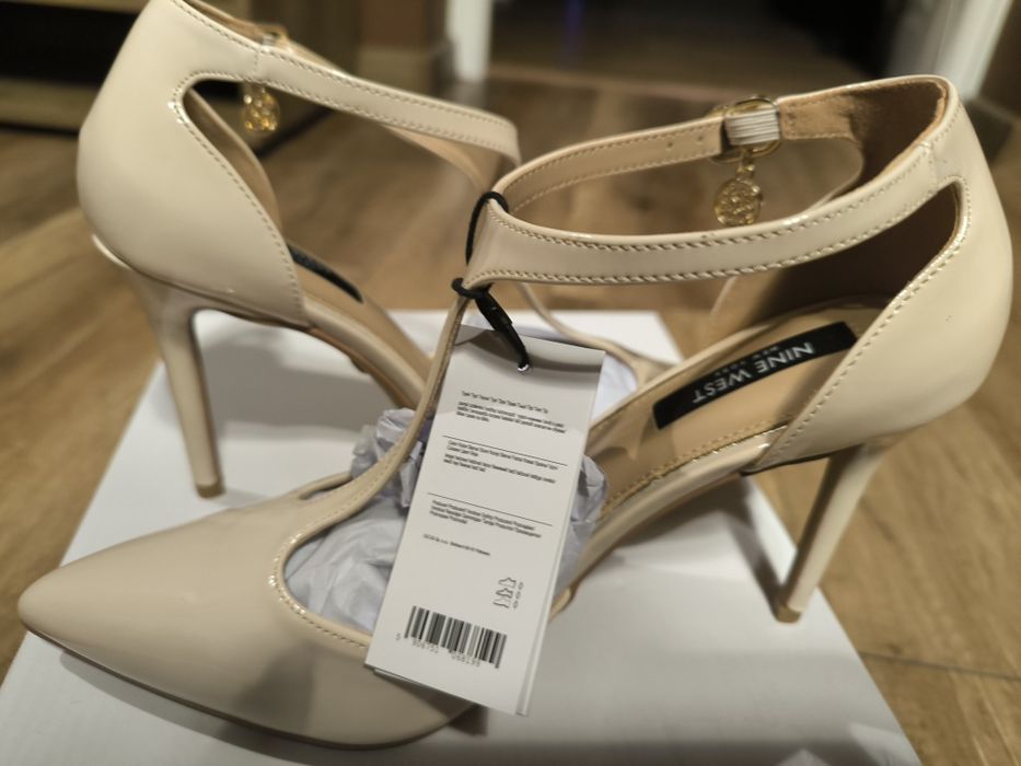 Buty damskie Nowe beżowe 38