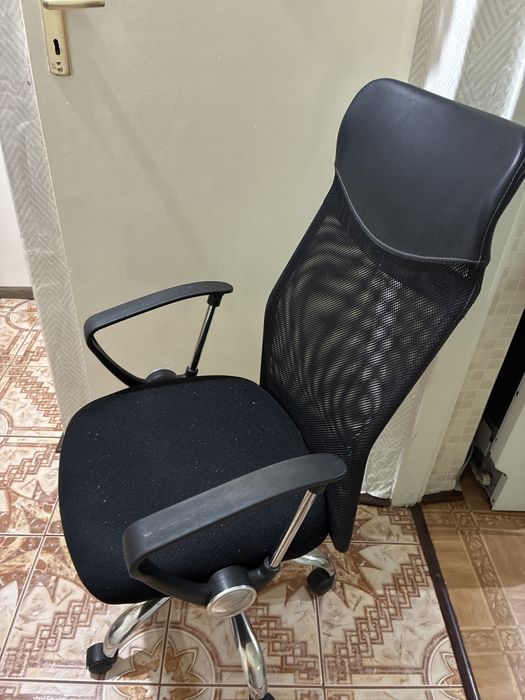 Fotel biurowy sprawny