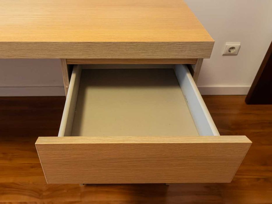 Secretária MALM - IKEA (tom carvalho)