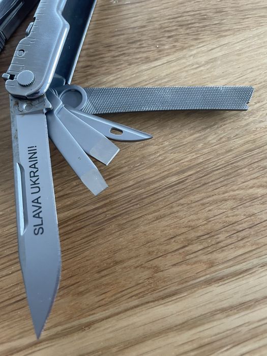 Leatherman Super Tool 300 z kaburą
