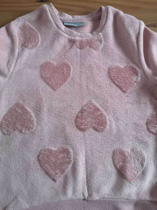Ciepła bluzka z serduszka 134/140