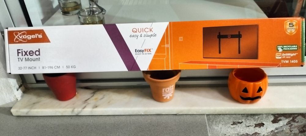 Vogles TV Mount in Sealed Box.64284489979393122