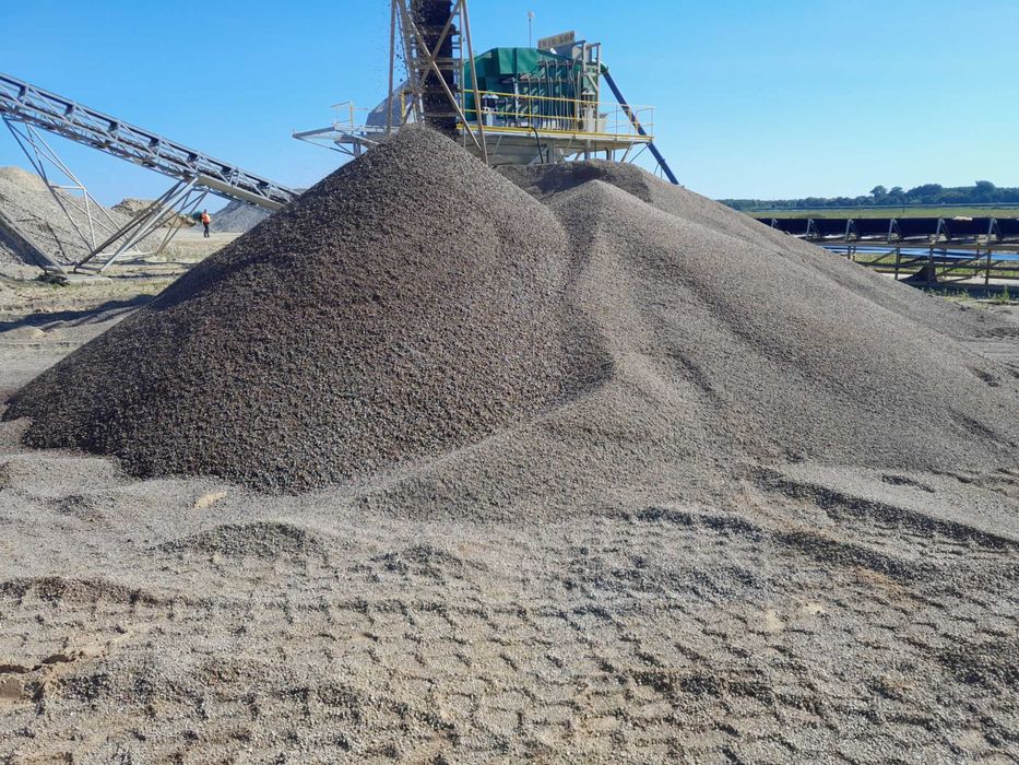 Piasek Zasypowy Pospółka Ziemia Czarnoziem 0-2 0-4 Żwir Gróz Wisełka