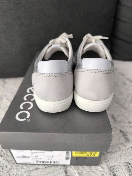 Sneakersy skórzane Ecco Soft 7 srebrne rozmiar 38