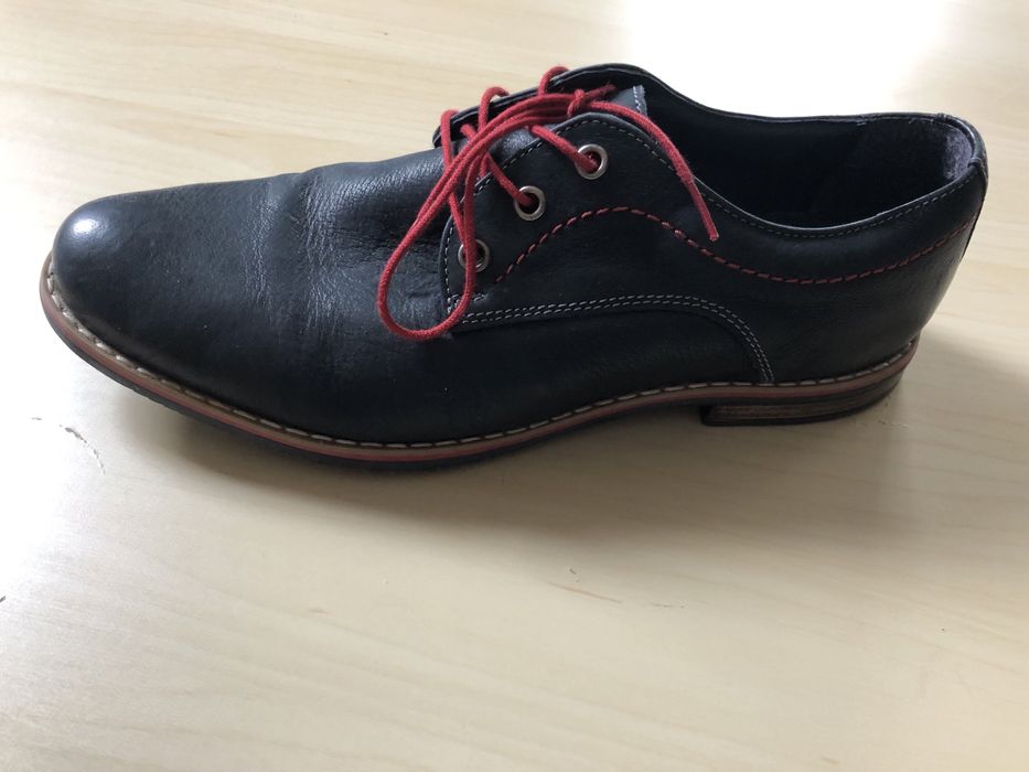 Buty męskie skórzane Lasocki.
