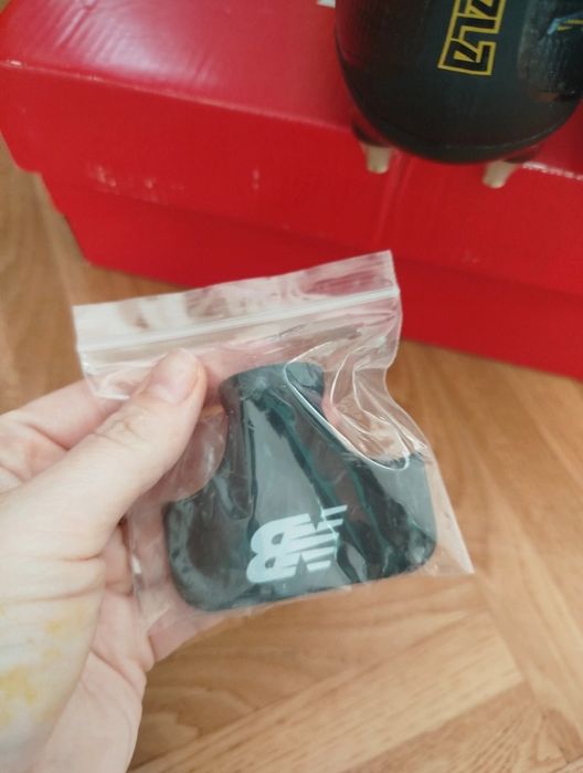 Korki new balance tekela