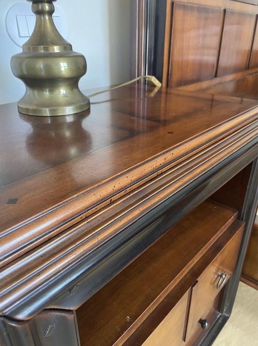 Cama de Casal 1,60 + mesa de cabeceira