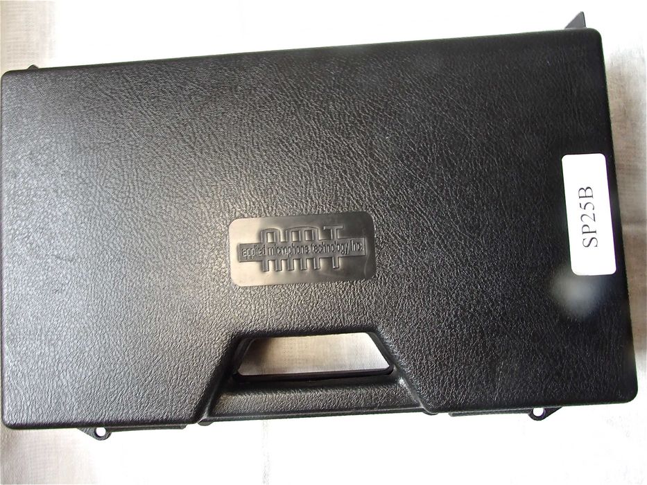 Mikrofon do kontrabasu AMT SP25B razem z preampem.