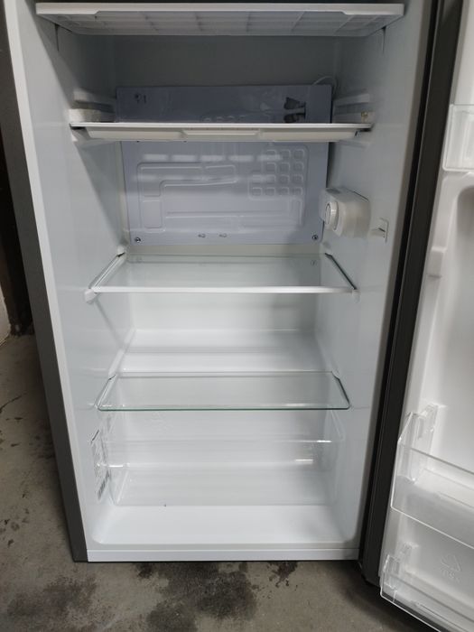 Холодильник офісний, студентський, відмінний стан Hisense. 85 cm