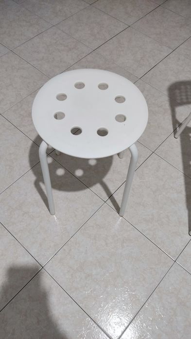 Cadeiras  ikea brancas