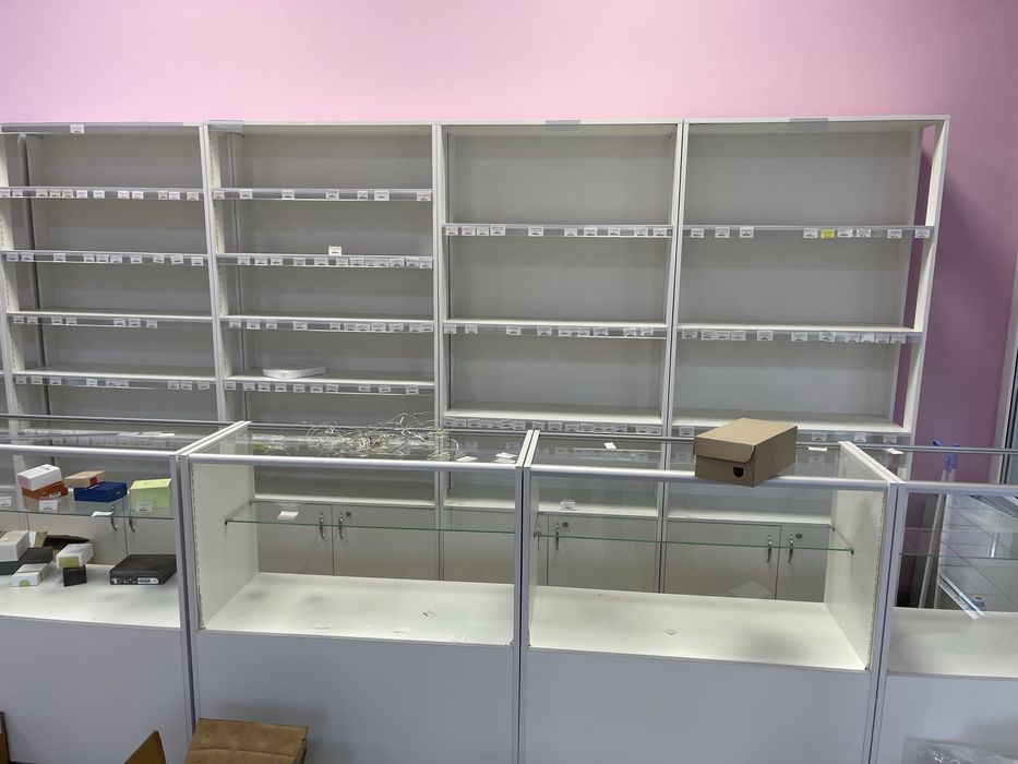 Продам меблі для магазину, стелажі, стійка продавця