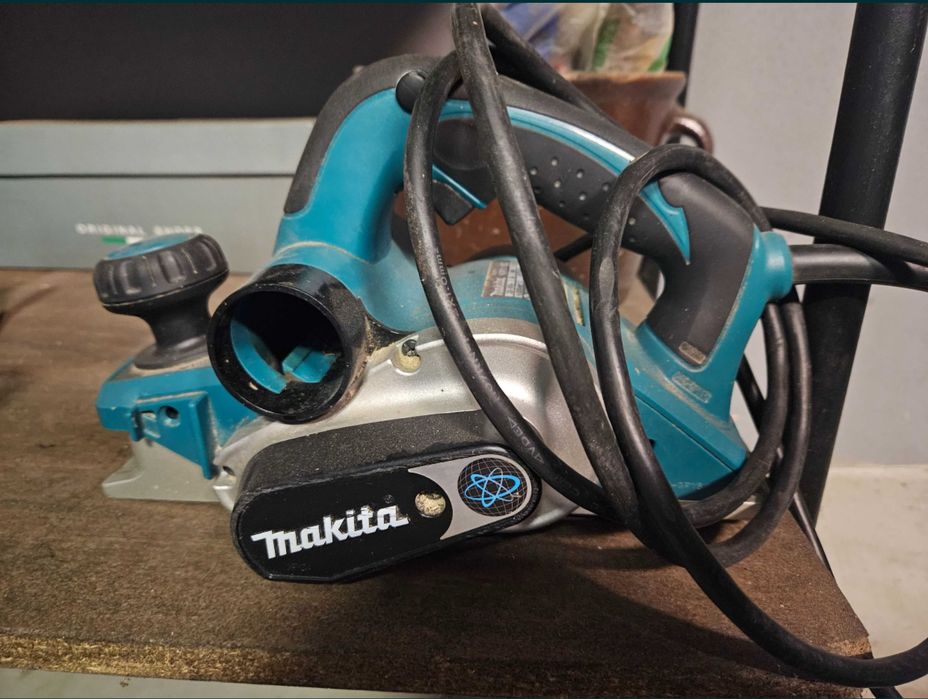Strug do drewna Makita K0810C