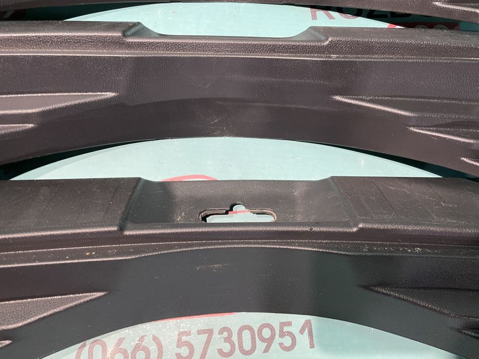 Накладка задньої панелі Nissan Rogue поастик X-Trail T32