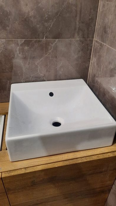 2 lavatórios Sanitana