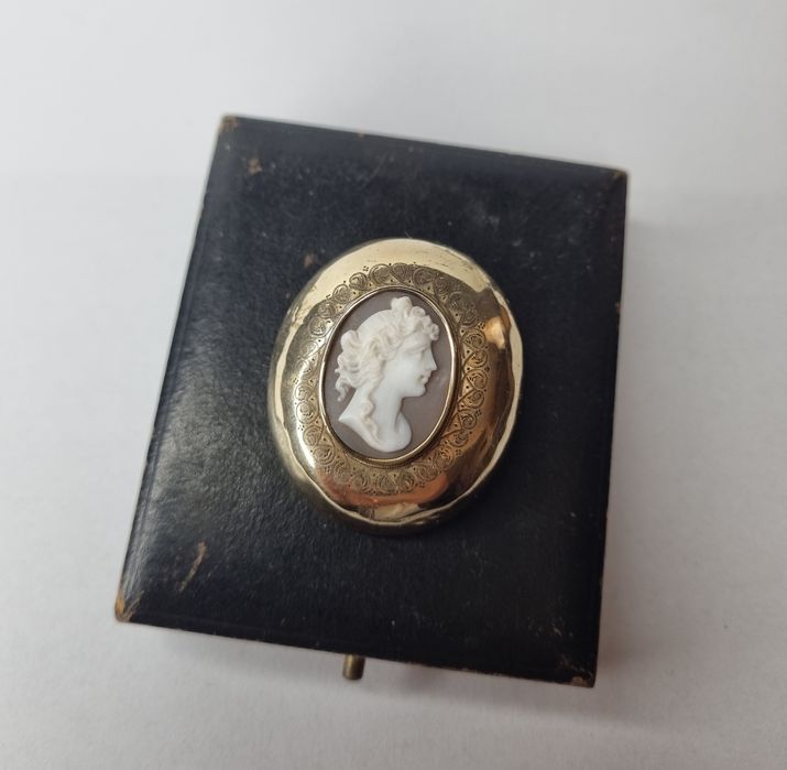 Wiktoriańska złota broszka kamea złoto 375