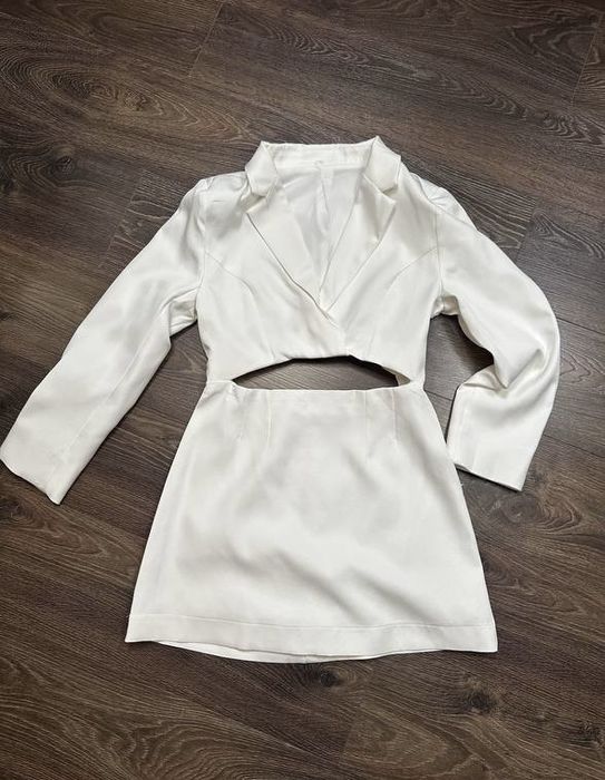 Біла сукня М в стилі Zara