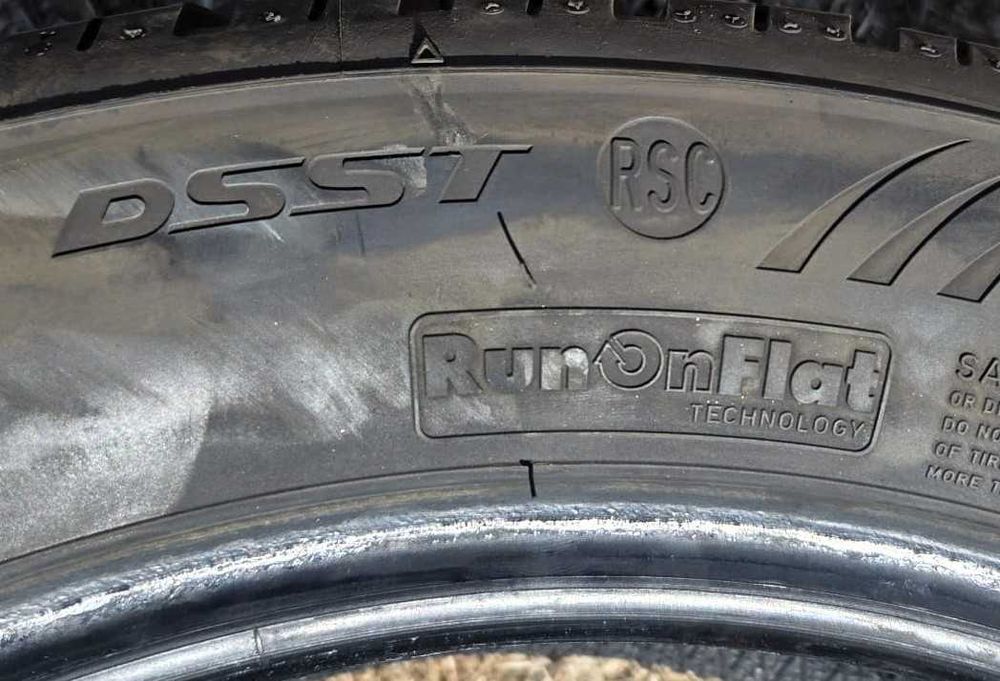 4 pneus dunlop run flat 225/50R17