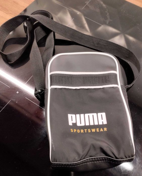 Czarna saszetka Puma