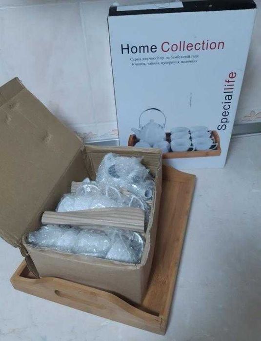 Фарфоровый сервиз для чая на бамбуковом подносе Чайный сервис