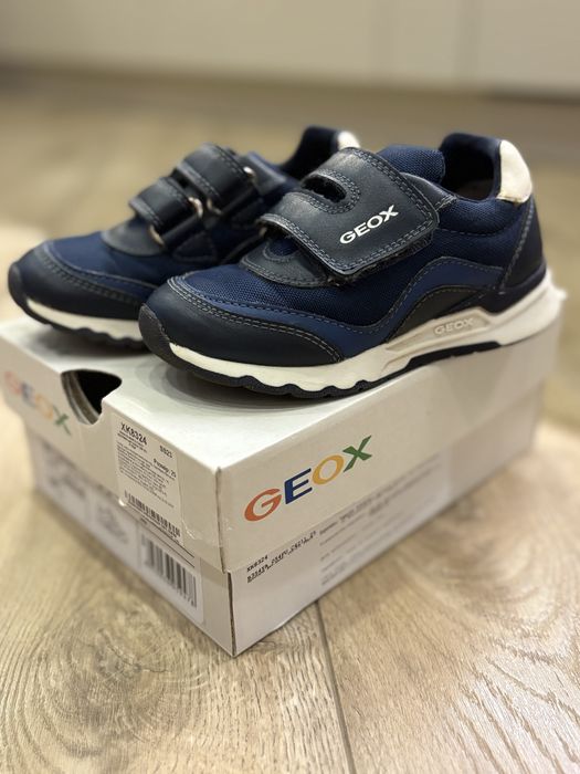 Кросівки geox 8,5 (25) розмір осінь/весна 15 см устілка