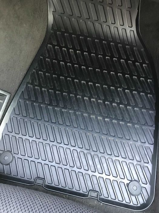Dywanik gumowy oryginalny Audi A4 B6 B7