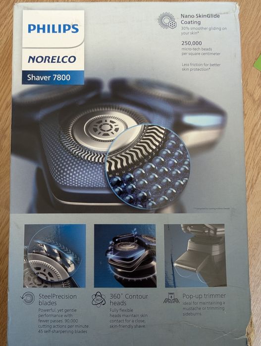 Електробритва Philips Norelco S7800 (Серія 7000) з очищувальною станцією