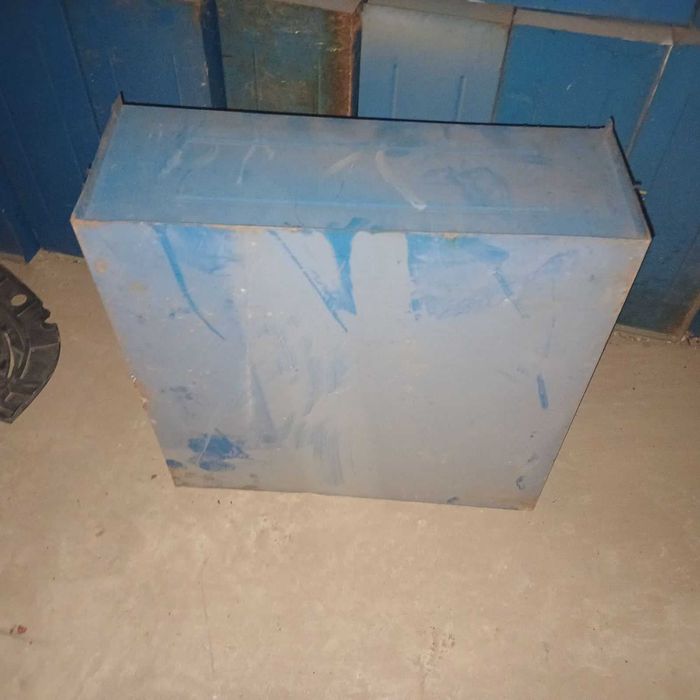 Коробка металева для зберігання амуніції.