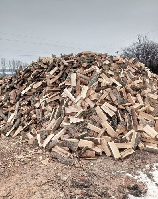 Дрова з доставкою за вигідною ціною, без передплат. Оптом та в роздріб. Недорого.