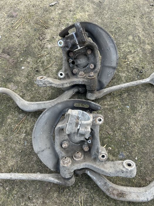 Zwrotnice bmw e39 vka 3,5 4,4 i zwykle