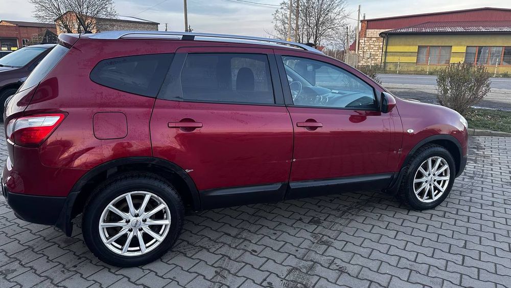 Nissan qashqai+2