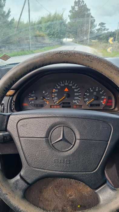 Mercedes-Benz E200 (W210)