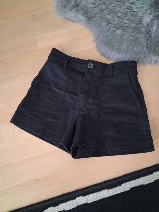 Czarne dżinsowe szorty H&M z wysokim stanem