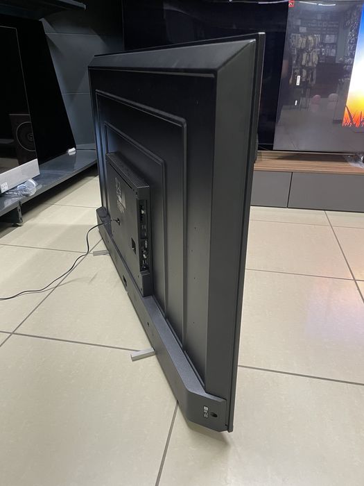 65" 4К UHD PHILIPS Смарт Український 65PUS7608 з Німеччини  Полоси Дефект