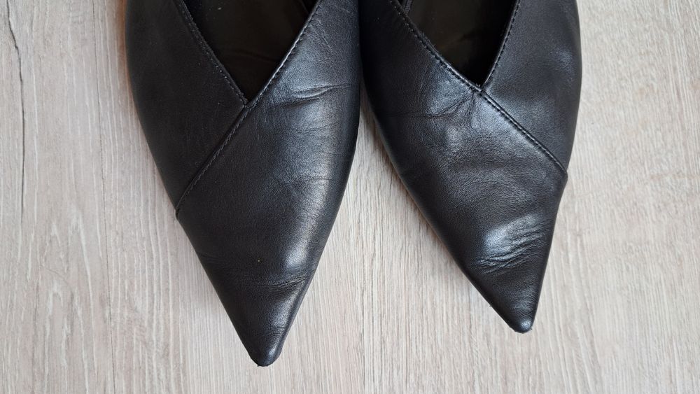 ZARA Шкіряні балетки з гострим носиком 100% шкіра (39-40 розмір)