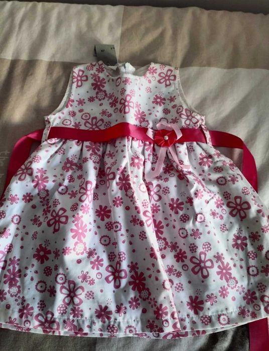New girl's dress with tag