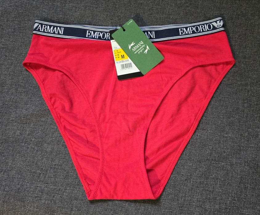 Emporio Armani, Figi damskie czerwone rozm. M