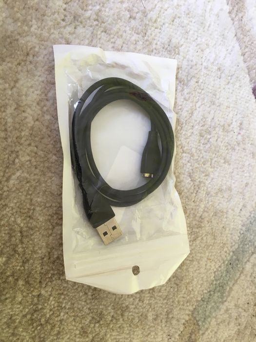 Fitbit Surge, kabel