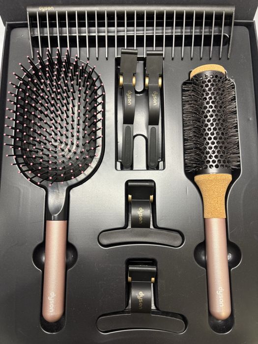 Подарунковий набір гребінців  Dyson Styling