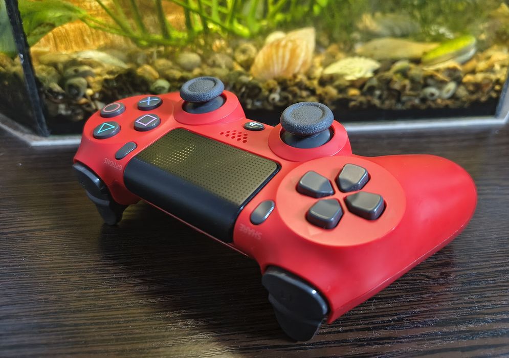 Dualshock 4 для PS4 (magma red)
