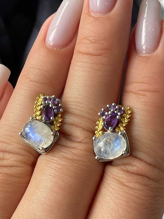 Серьги из серебра 925 пробы с белым лунным камнем 6х8мм и аметистом