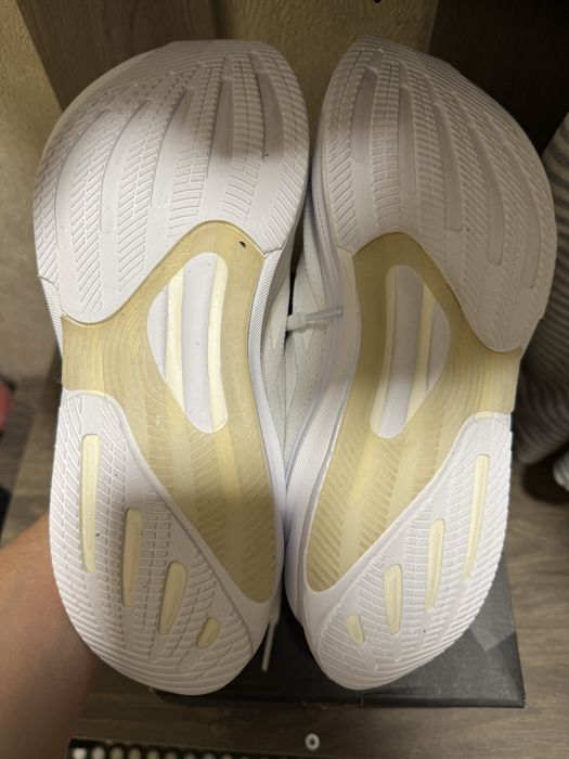 Кросівки Adidas Supernova