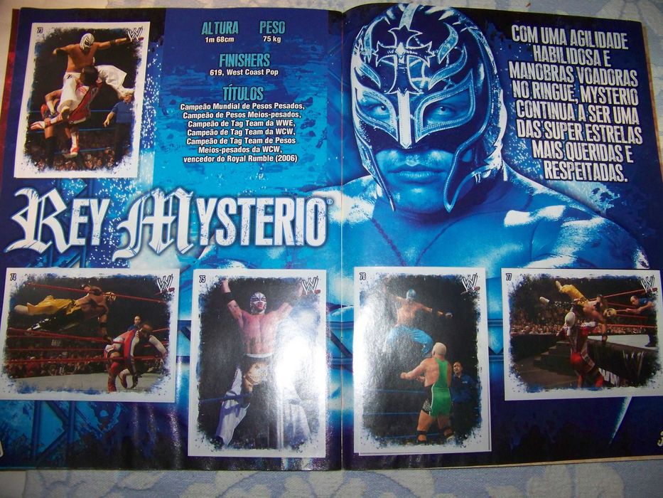 coleções de wrestling - caderneta Wrivals e jogo de cartas payback
