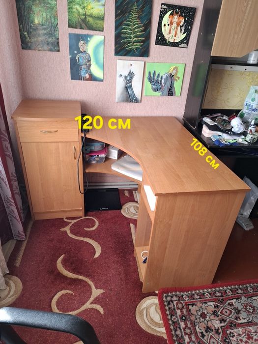 Продам стіл комп'ютерний