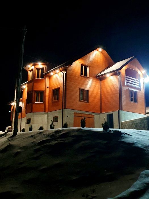 Здається котедж "Good House" у с.Плав'я