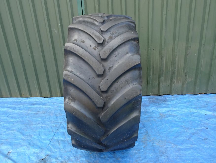 Opona Goodyear Optitrac R + 600/65 R - 28