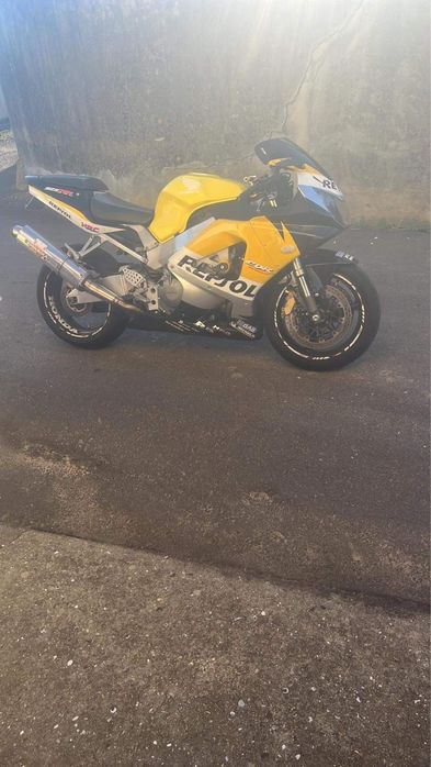 Honda 929 RR Fireblade  “ Desde 75€ mes “
