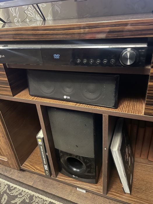 Домашній кінотеатр LG