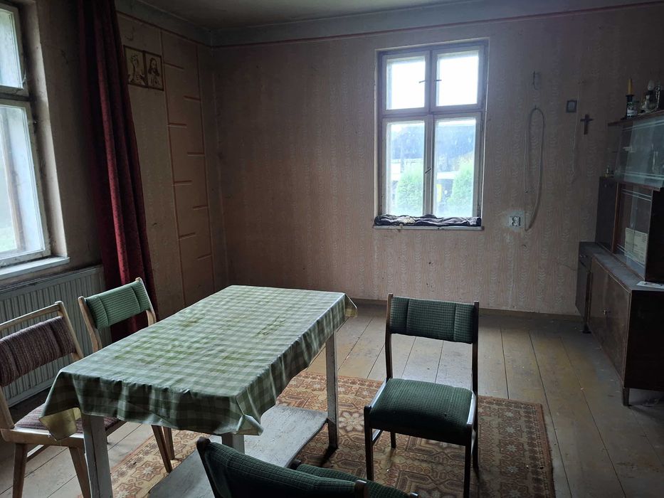 dom i zabudowania gospodarcze