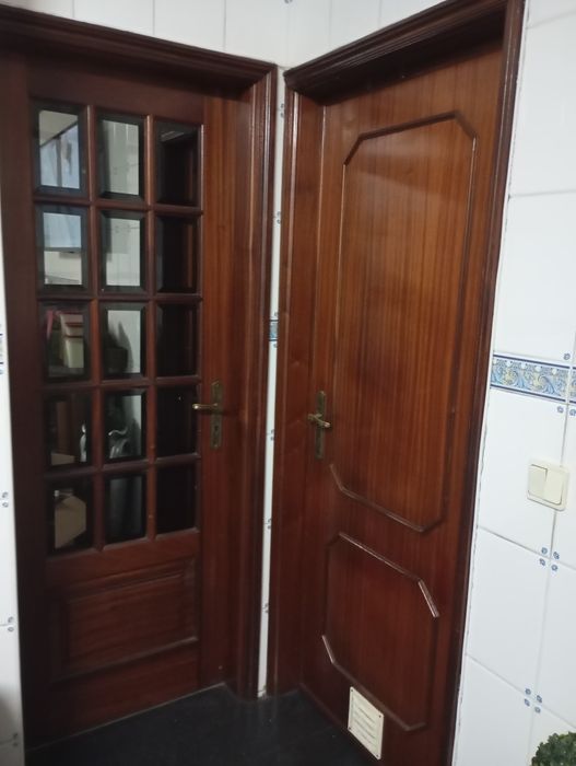 Quatro Portas em madeira ao incrível preço de 40€ cada
