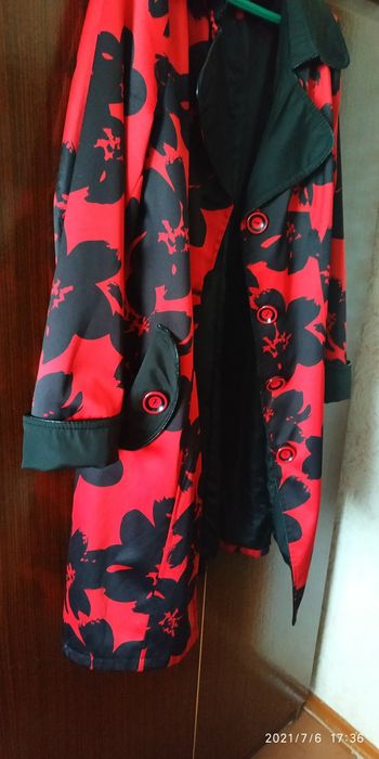 пиджачок и плащик 48-50 размера